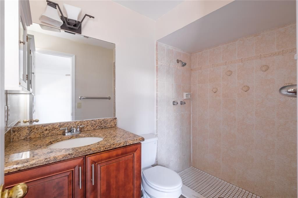 For Rent: $2,400 (3 beds, 2 baths, 1742 Square Feet)