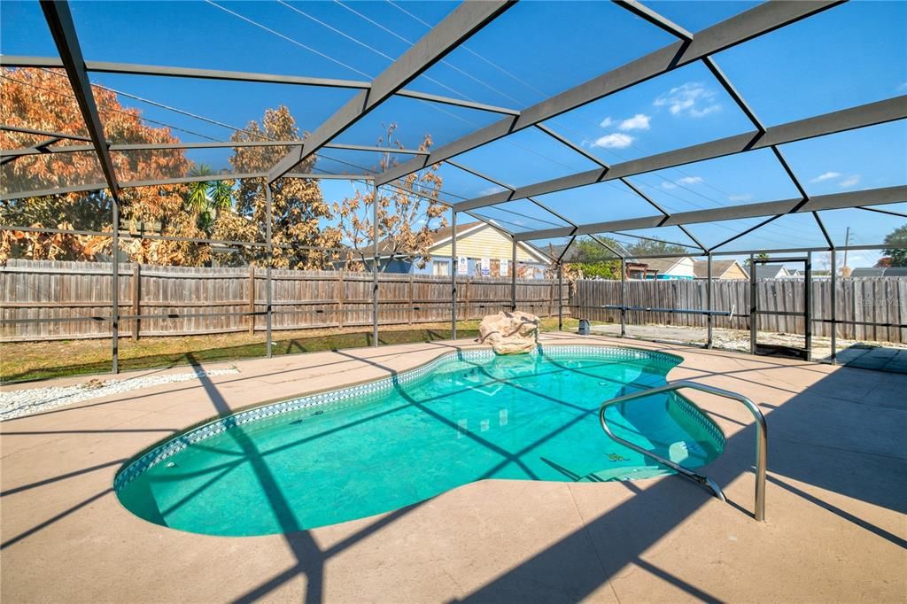 For Rent: $2,400 (3 beds, 2 baths, 1742 Square Feet)