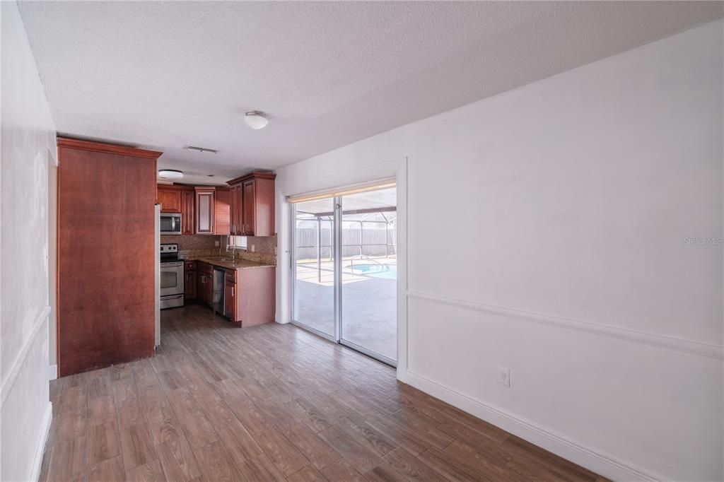For Rent: $2,400 (3 beds, 2 baths, 1742 Square Feet)