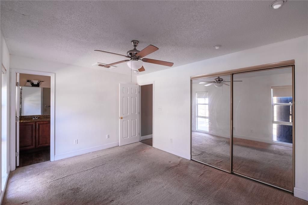 For Rent: $2,400 (3 beds, 2 baths, 1742 Square Feet)