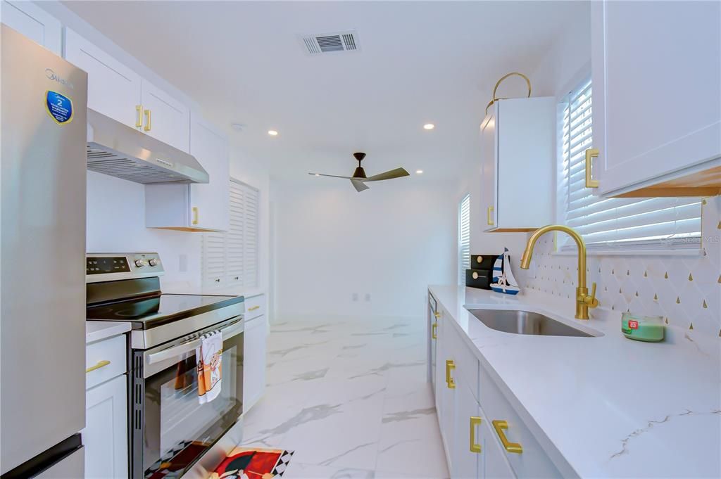 For Sale: $449,000 (3 beds, 2 baths, 1536 Square Feet)
