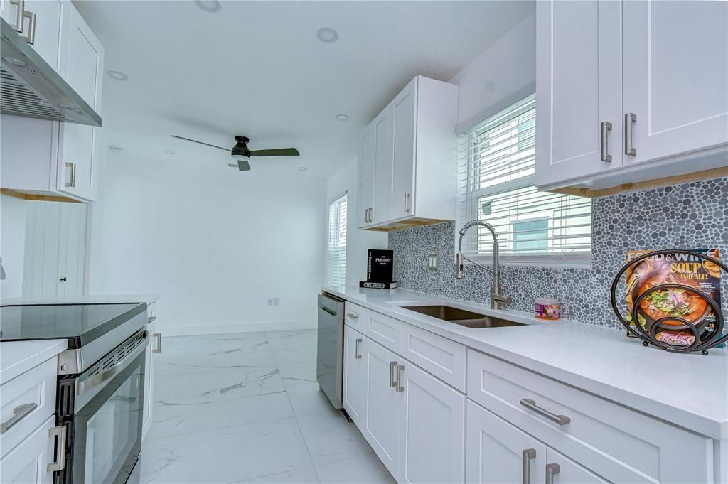 For Sale: $449,000 (3 beds, 2 baths, 1536 Square Feet)
