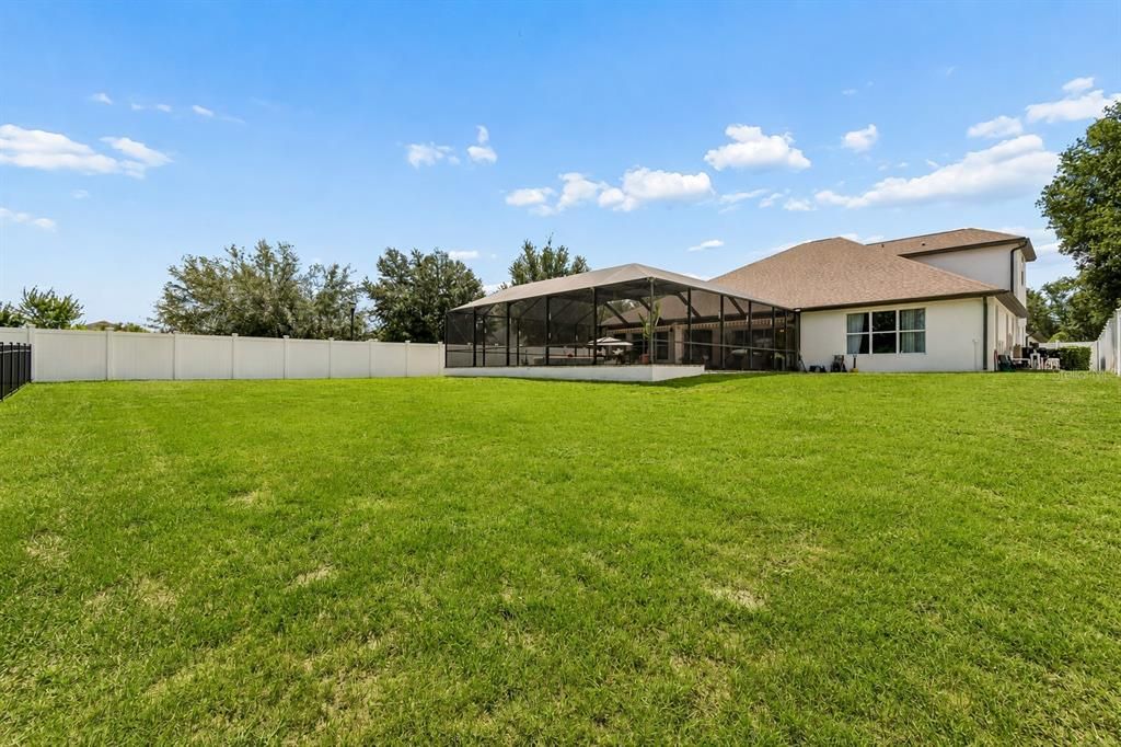 For Sale: $979,000 (4 beds, 4 baths, 3803 Square Feet)