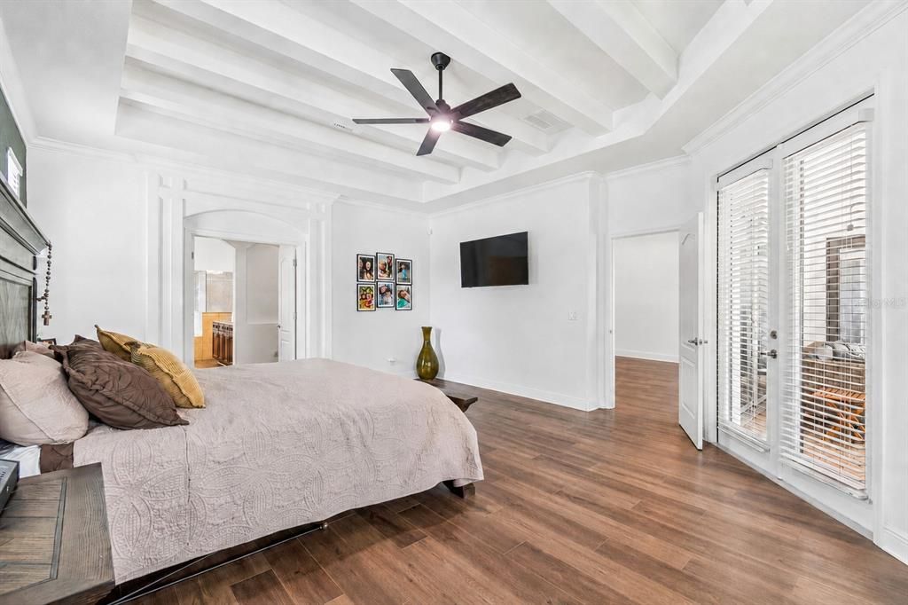 For Sale: $979,000 (4 beds, 4 baths, 3803 Square Feet)