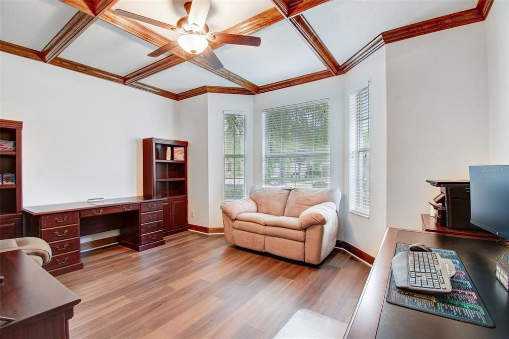 For Sale: $979,000 (4 beds, 4 baths, 3803 Square Feet)