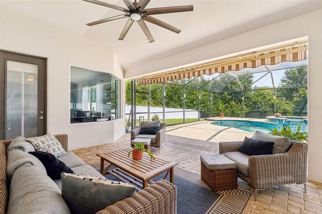 For Sale: $979,000 (4 beds, 4 baths, 3803 Square Feet)
