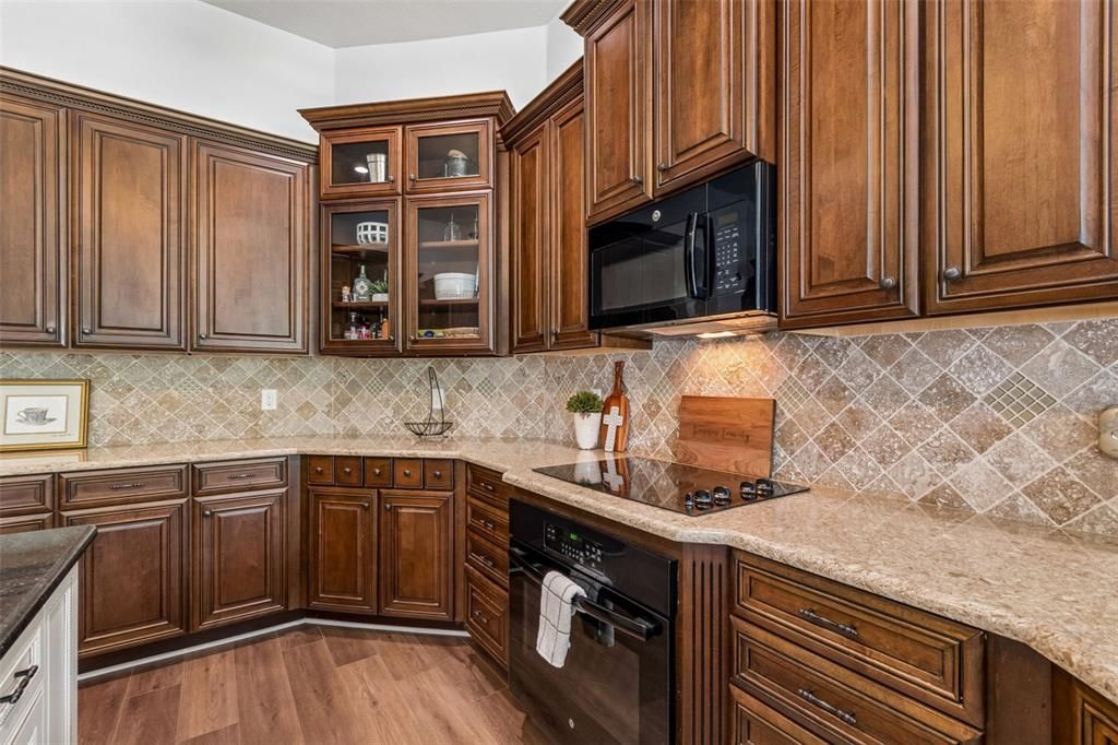 For Sale: $979,000 (4 beds, 4 baths, 3803 Square Feet)