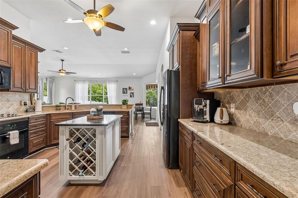 For Sale: $979,000 (4 beds, 4 baths, 3803 Square Feet)