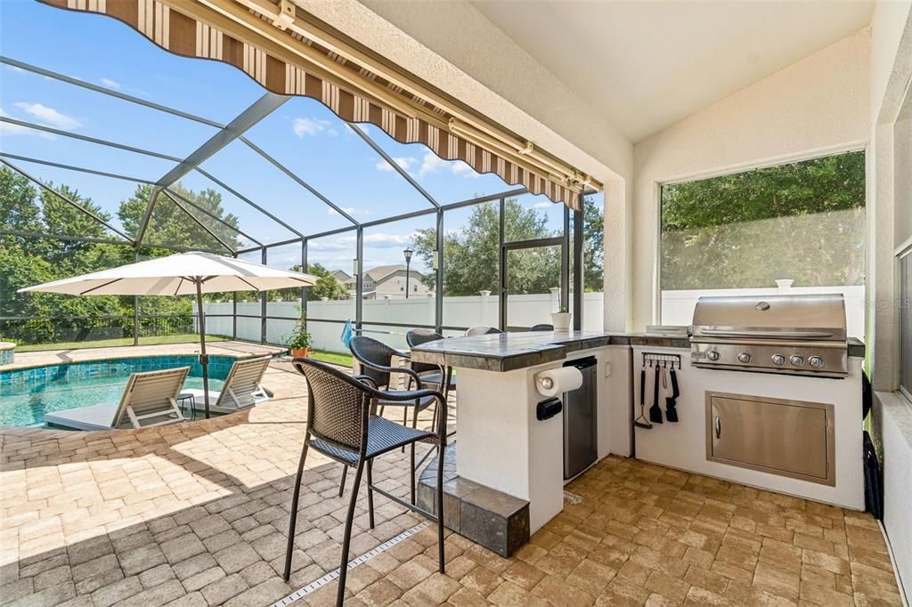 For Sale: $979,000 (4 beds, 4 baths, 3803 Square Feet)