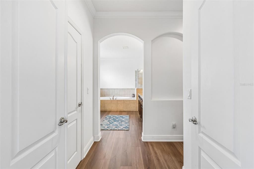 For Sale: $979,000 (4 beds, 4 baths, 3803 Square Feet)