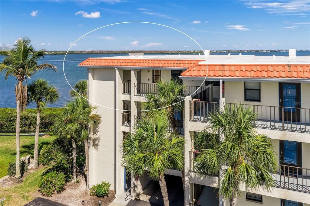 For Sale: $659,900 (3 beds, 2 baths, 1782 Square Feet)