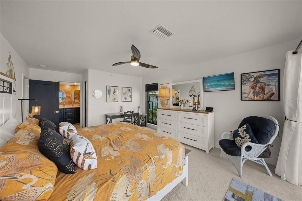 For Sale: $659,900 (3 beds, 2 baths, 1782 Square Feet)
