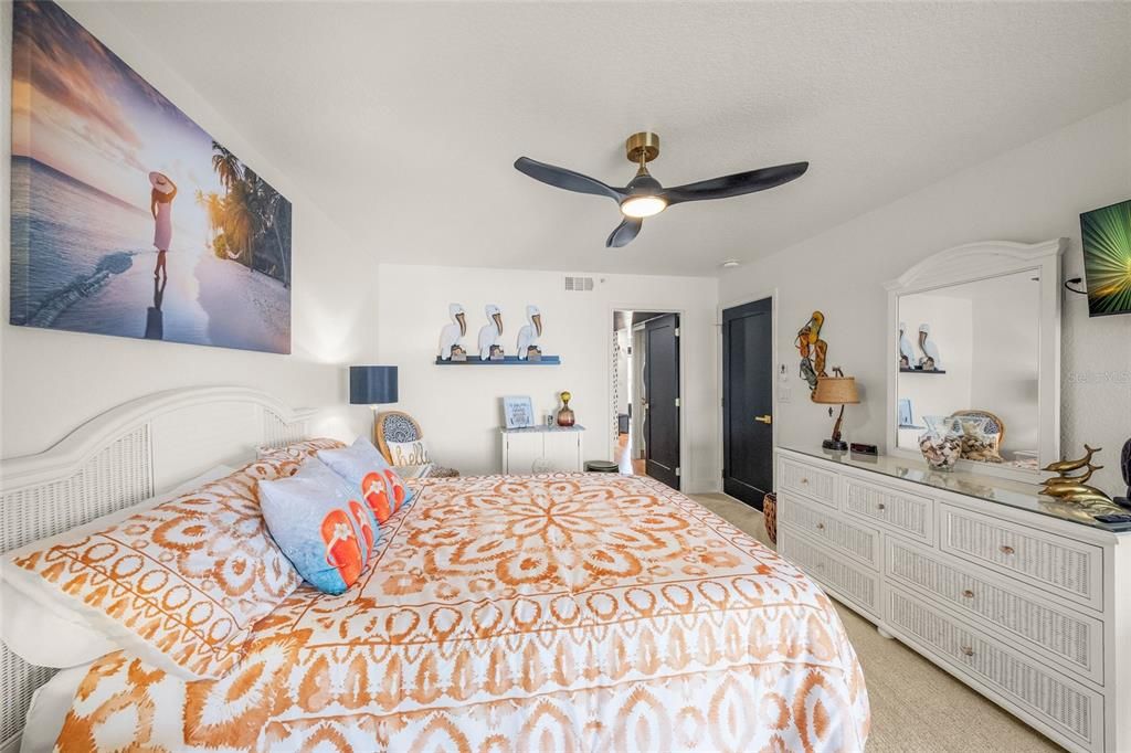 For Sale: $659,900 (3 beds, 2 baths, 1782 Square Feet)