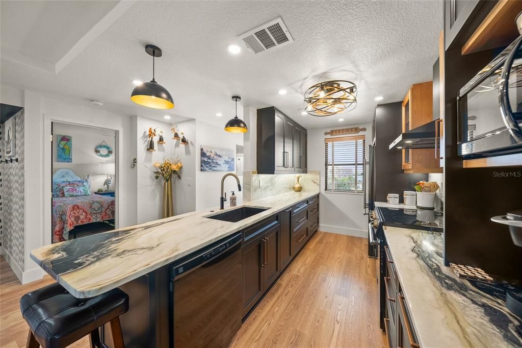 For Sale: $659,900 (3 beds, 2 baths, 1782 Square Feet)