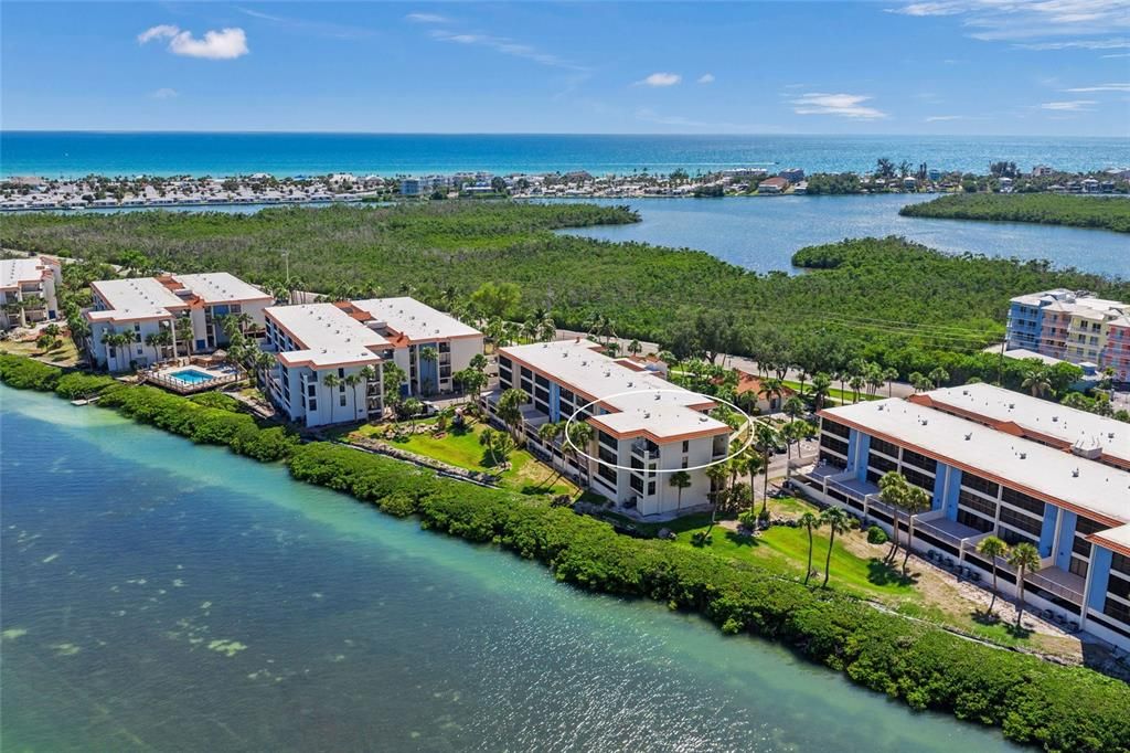 For Sale: $659,900 (3 beds, 2 baths, 1782 Square Feet)