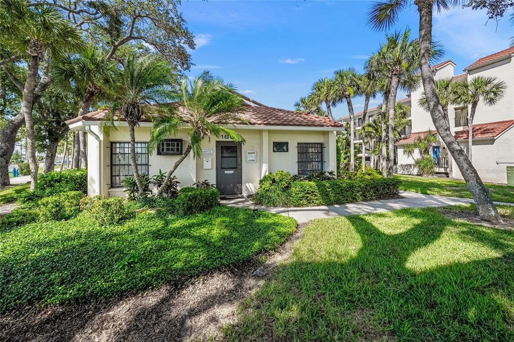 For Sale: $659,900 (3 beds, 2 baths, 1782 Square Feet)
