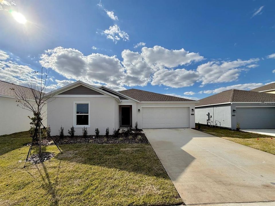 For Rent: $2,030 (4 beds, 2 baths, 1801 Square Feet)
