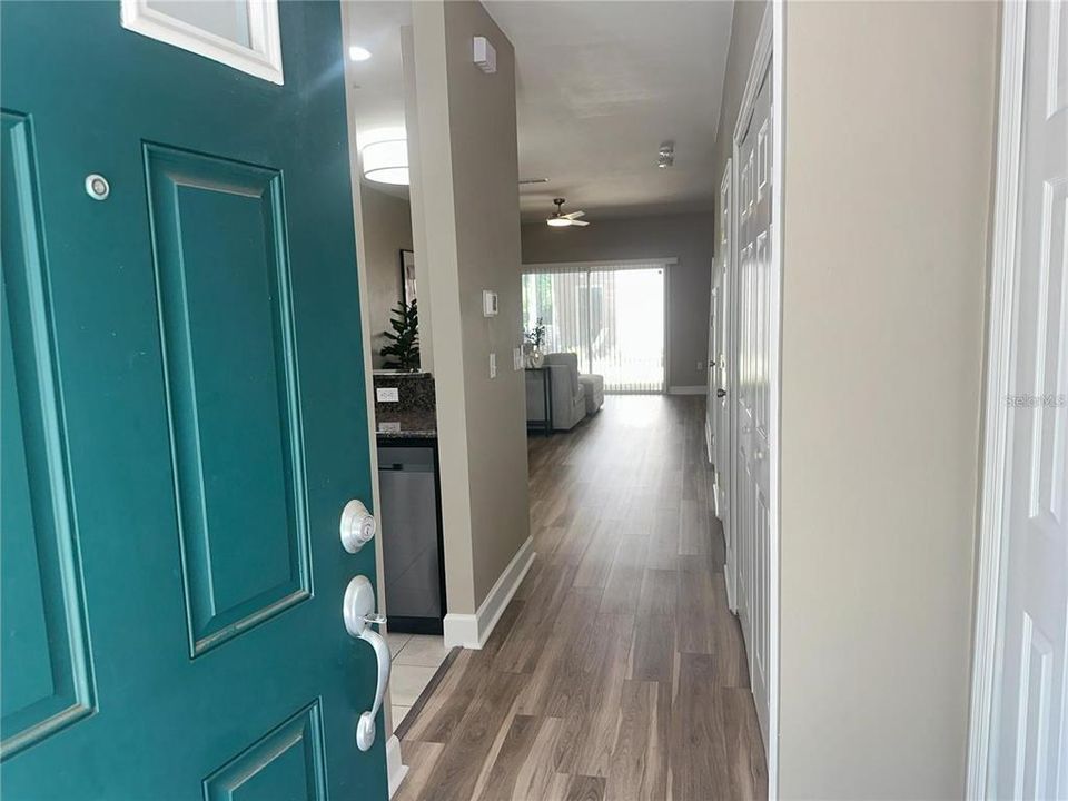 В аренду: $2,200 (2 спален, 2 ванн, 1324 Квадратных фут)