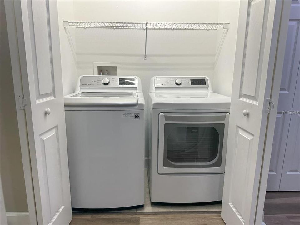 В аренду: $2,200 (2 спален, 2 ванн, 1324 Квадратных фут)