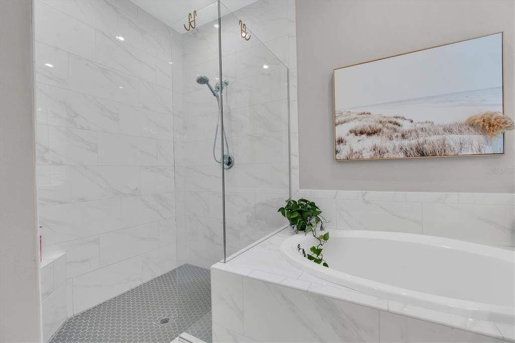 For Sale: $485,000 (4 beds, 3 baths, 2624 Square Feet)