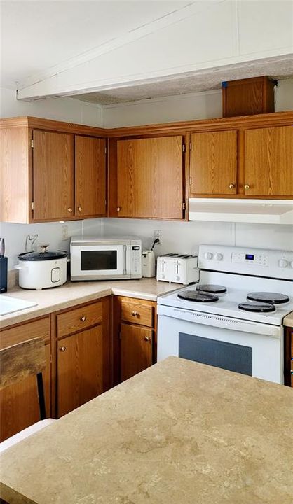 For Sale: $145,000 (2 beds, 2 baths, 1152 Square Feet)