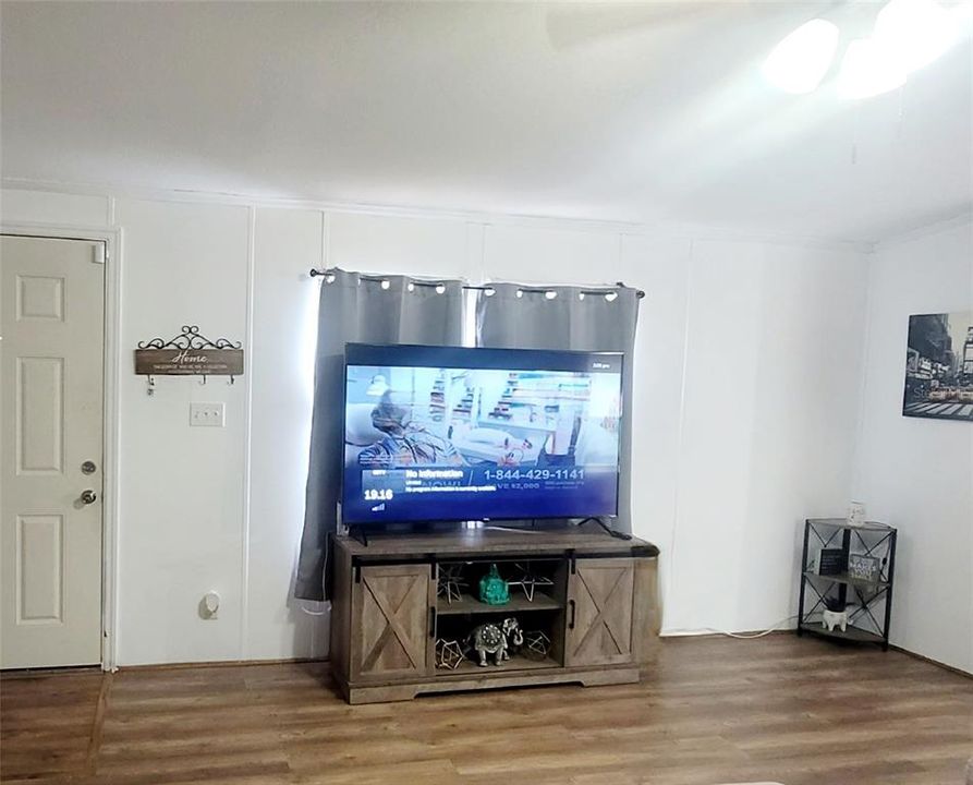For Sale: $145,000 (2 beds, 2 baths, 1152 Square Feet)