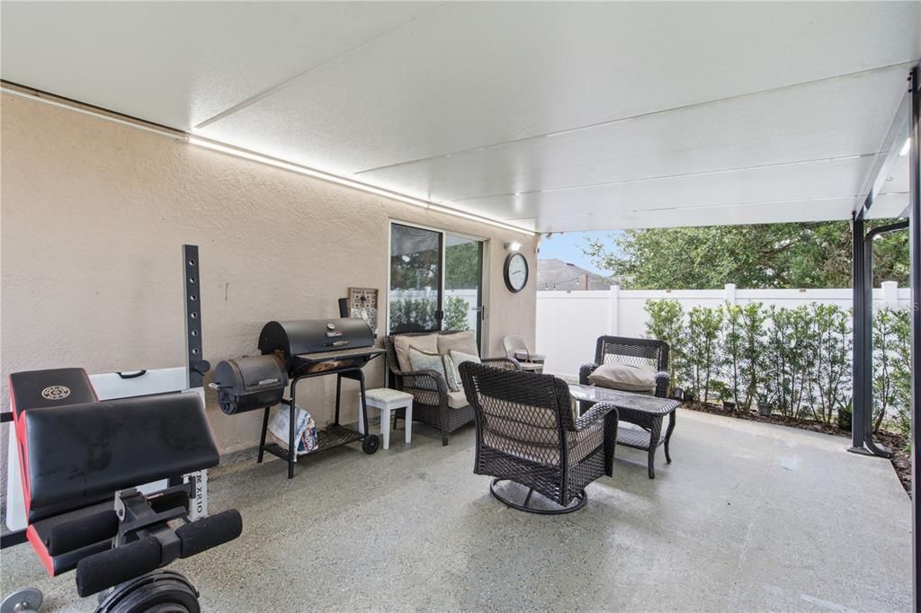 En Venta: $369,990 (3 camas, 2 baños, 1158 Pies cuadrados)