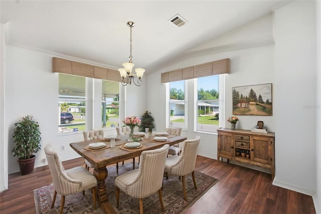 Active With Contract: $159,000 (2 beds, 2 baths, 1210 Square Feet)