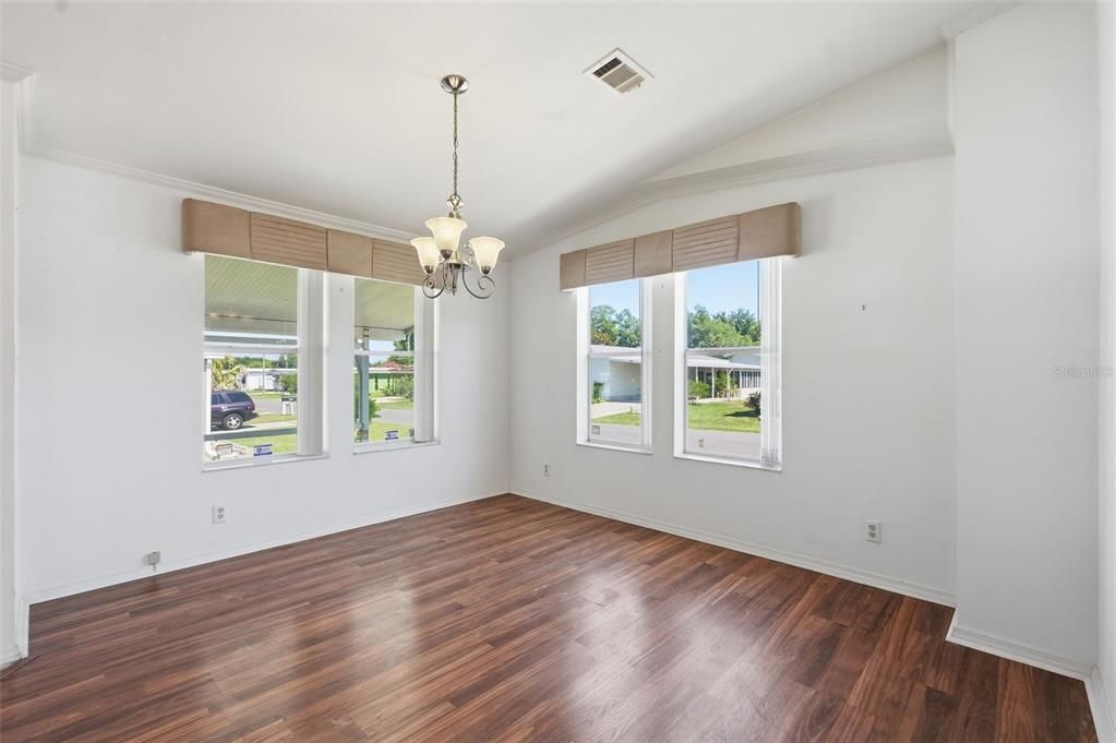 Active With Contract: $159,000 (2 beds, 2 baths, 1210 Square Feet)