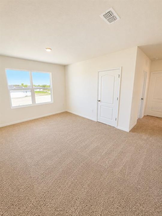 For Rent: $2,700 (5 beds, 3 baths, 2616 Square Feet)