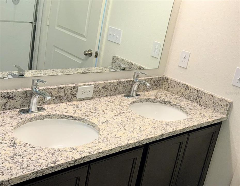 For Rent: $1,800 (3 beds, 2 baths, 1511 Square Feet)