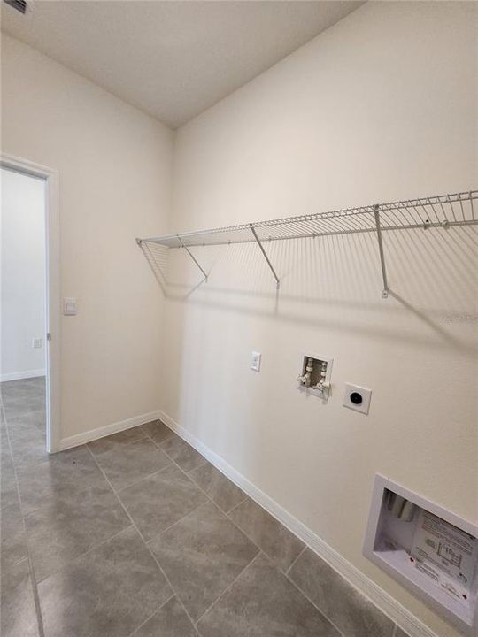 В аренду: $2,700 (4 спален, 3 ванн, 2106 Квадратных фут)