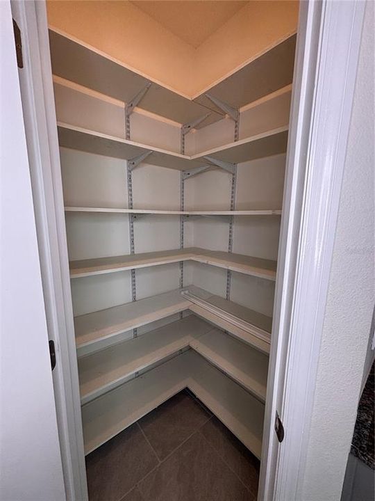 В аренду: $2,700 (4 спален, 3 ванн, 2106 Квадратных фут)