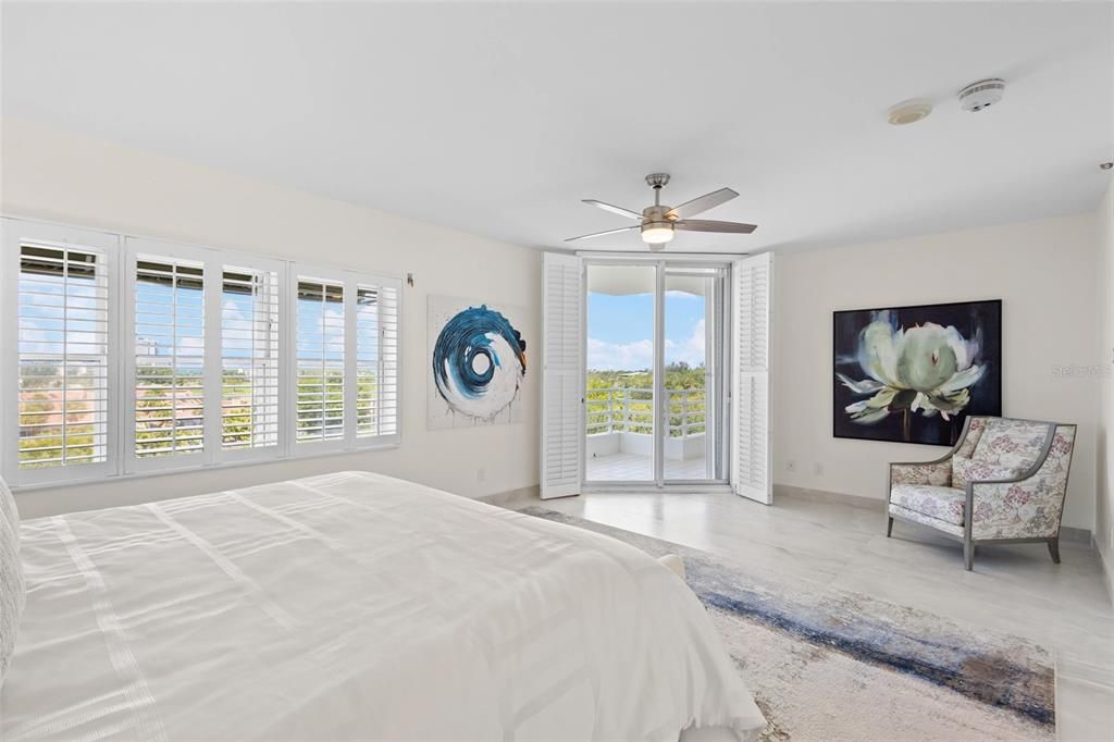 For Sale: $2,050,000 (3 beds, 3 baths, 3083 Square Feet)