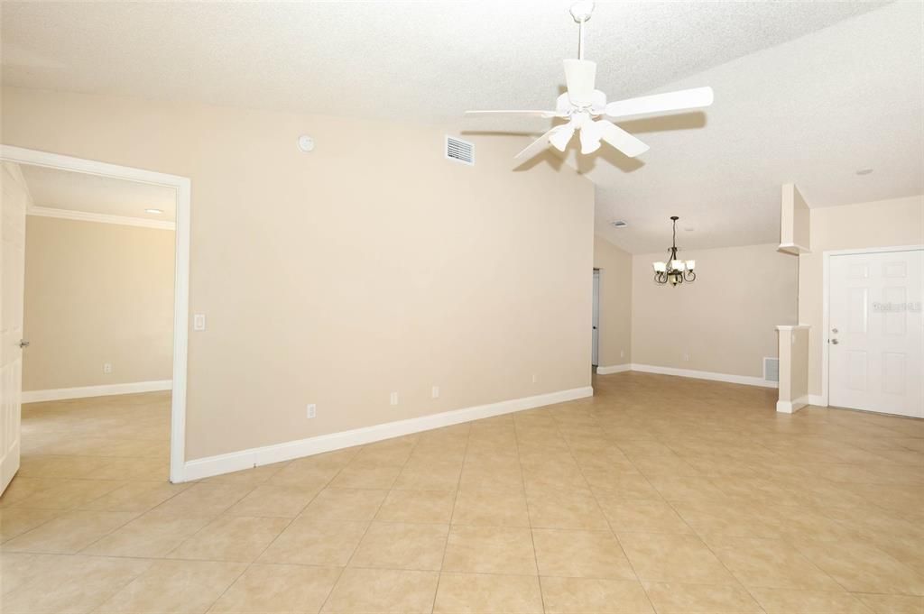 For Sale: $370,000 (3 beds, 2 baths, 1232 Square Feet)