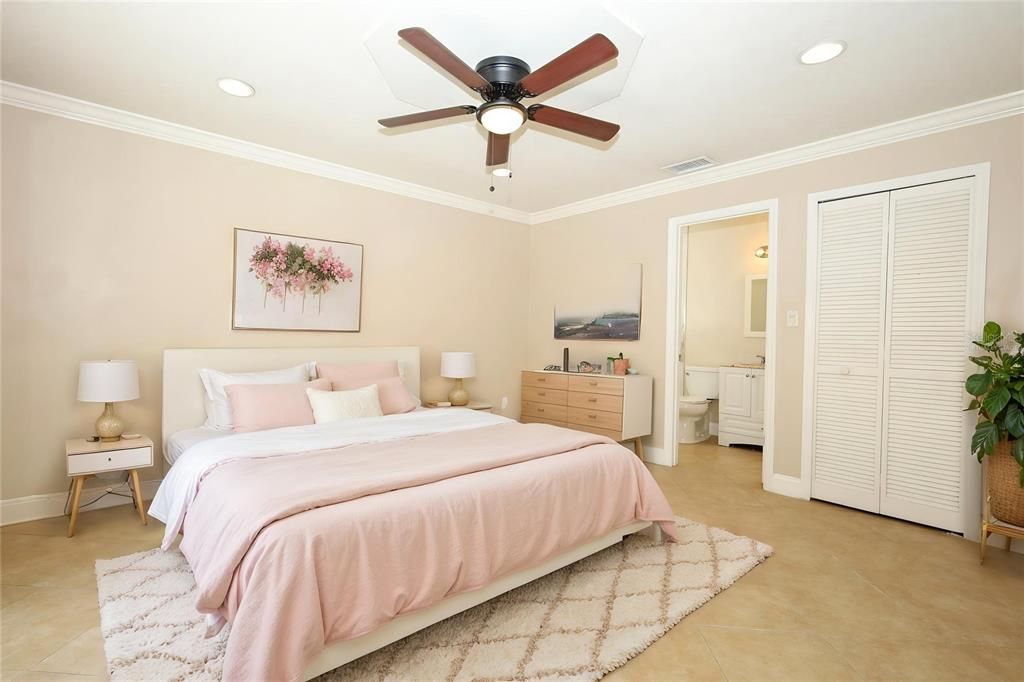 For Sale: $370,000 (3 beds, 2 baths, 1232 Square Feet)