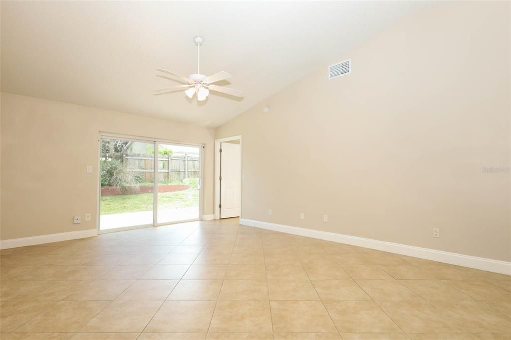 For Sale: $370,000 (3 beds, 2 baths, 1232 Square Feet)