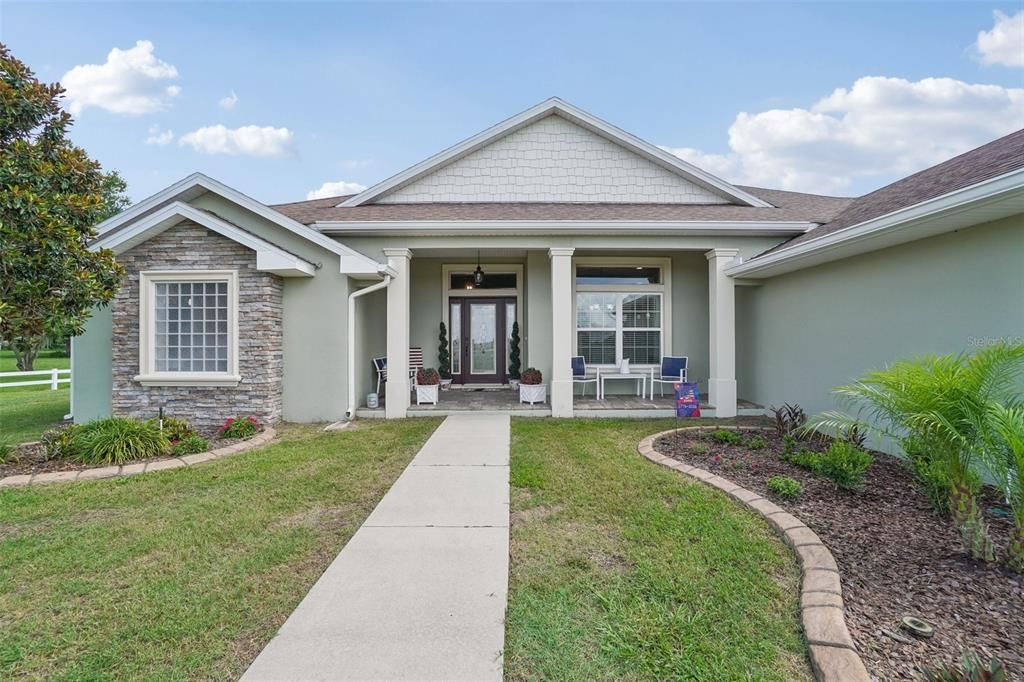 For Sale: $729,900 (4 beds, 3 baths, 2570 Square Feet)