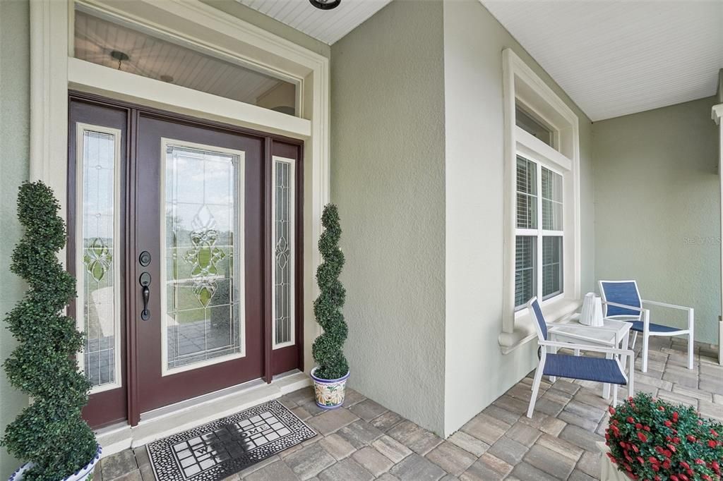 For Sale: $729,900 (4 beds, 3 baths, 2570 Square Feet)