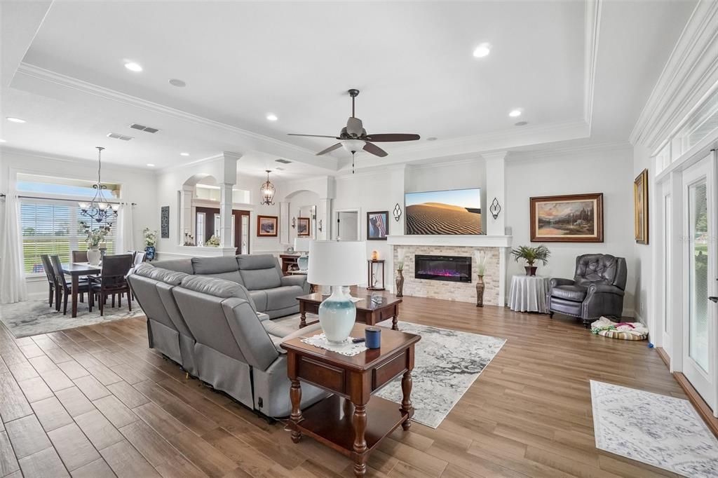 For Sale: $729,900 (4 beds, 3 baths, 2570 Square Feet)
