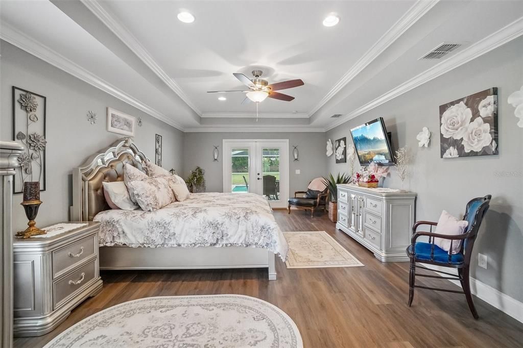 For Sale: $729,900 (4 beds, 3 baths, 2570 Square Feet)