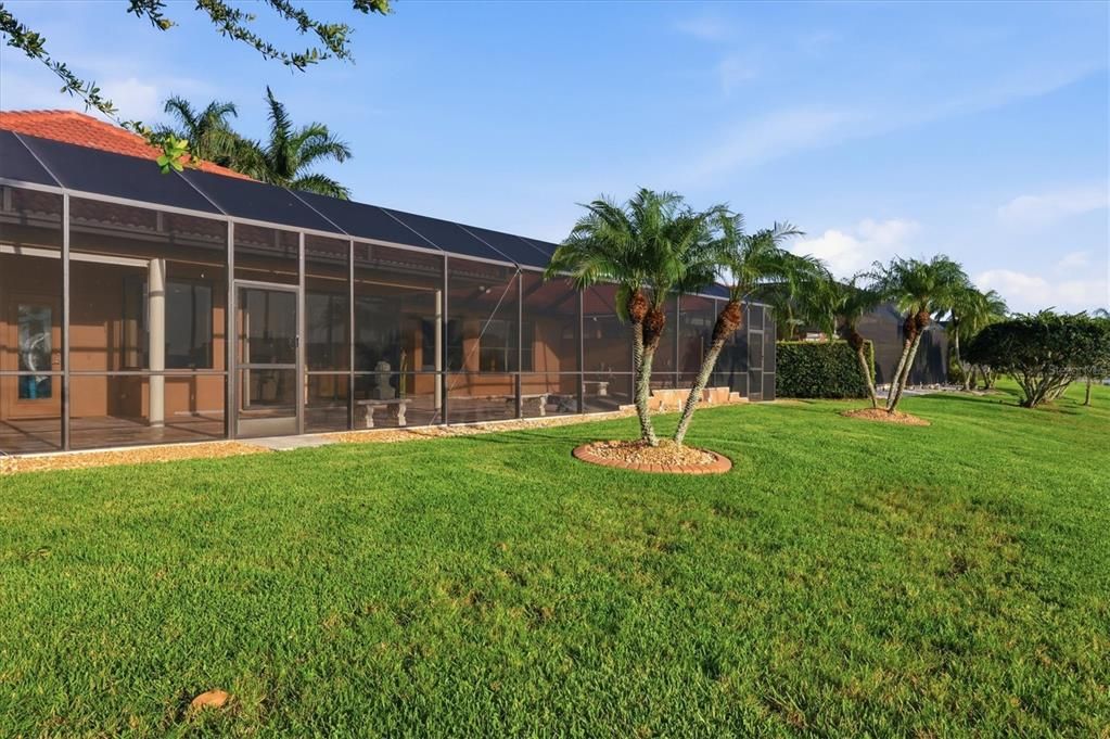 For Sale: $950,000 (4 beds, 3 baths, 2915 Square Feet)