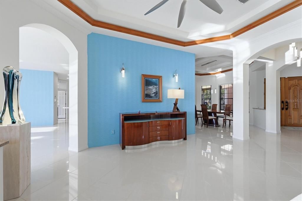 For Sale: $950,000 (4 beds, 3 baths, 2915 Square Feet)