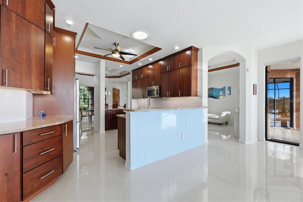 For Sale: $950,000 (4 beds, 3 baths, 2915 Square Feet)
