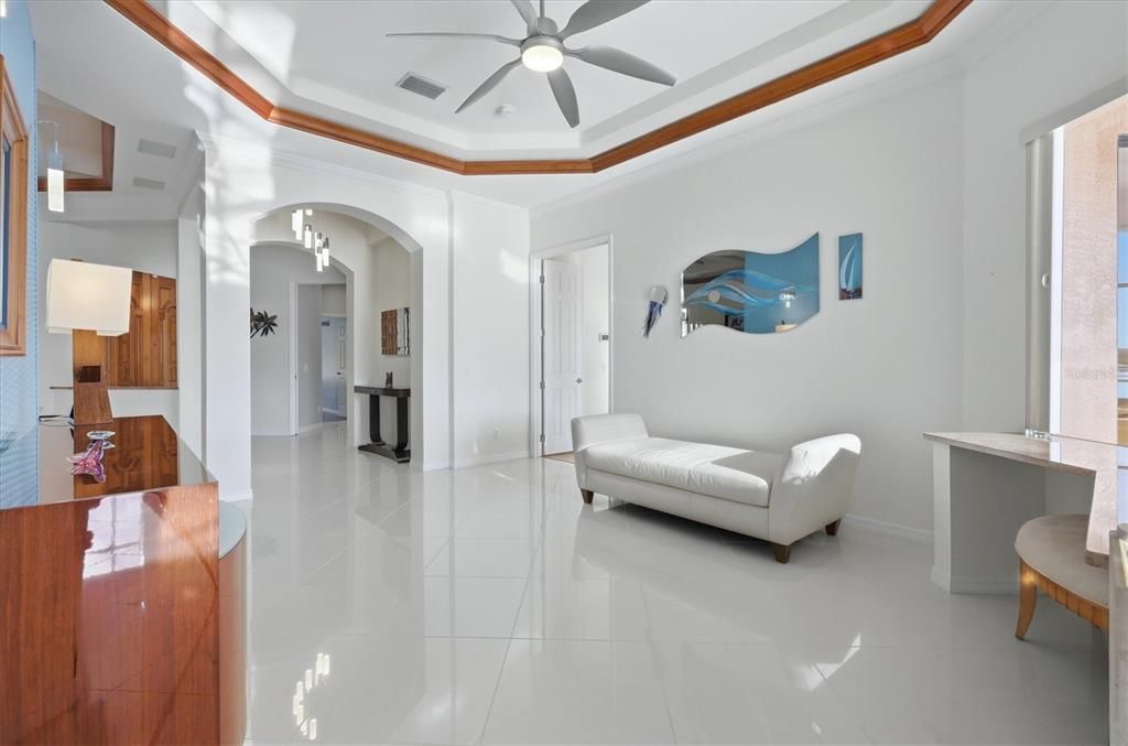 For Sale: $950,000 (4 beds, 3 baths, 2915 Square Feet)