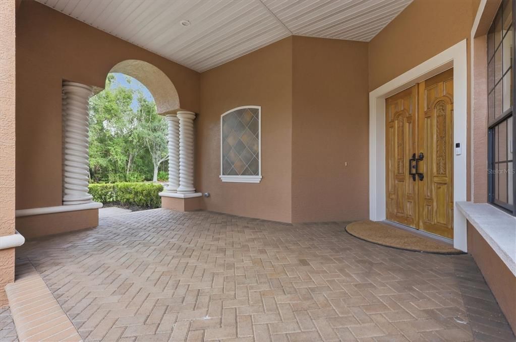For Sale: $950,000 (4 beds, 3 baths, 2915 Square Feet)