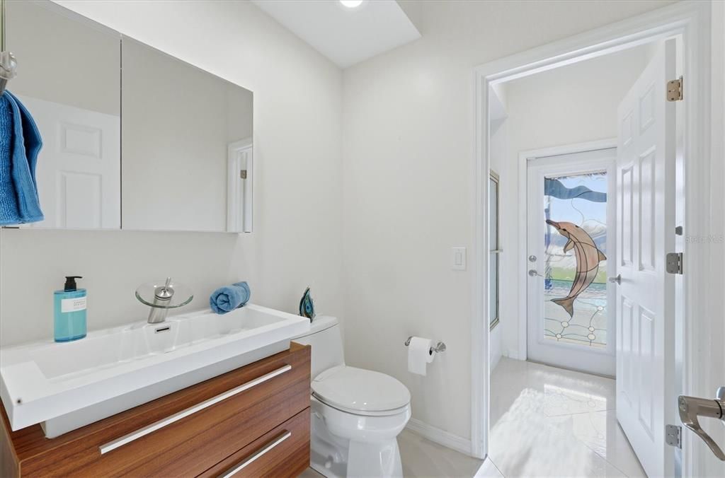 For Sale: $950,000 (4 beds, 3 baths, 2915 Square Feet)