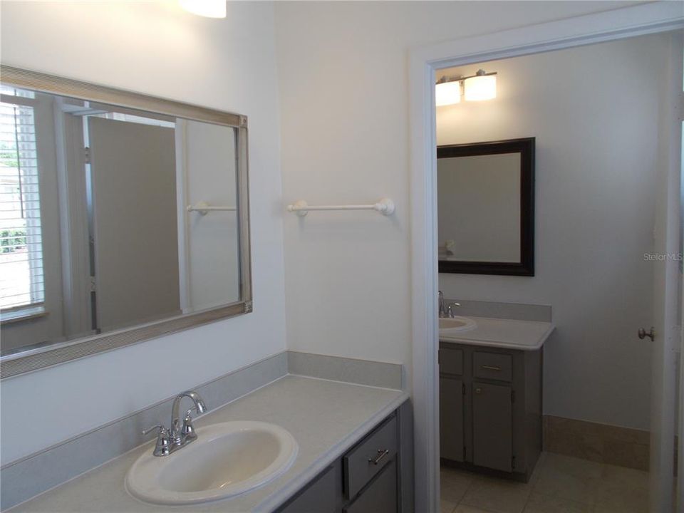 For Sale: $189,900 (2 beds, 2 baths, 1270 Square Feet)