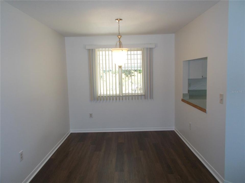 For Sale: $189,900 (2 beds, 2 baths, 1270 Square Feet)