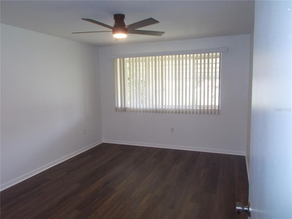 For Sale: $189,900 (2 beds, 2 baths, 1270 Square Feet)
